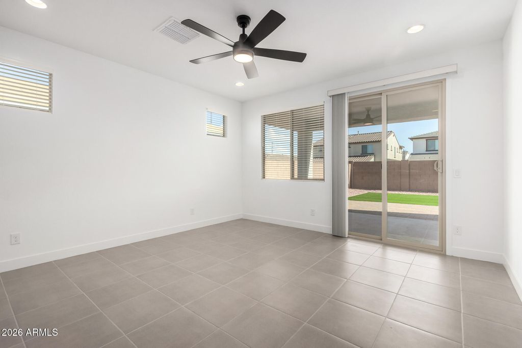 16833 W HOPE Drive, Surprise, AZ 85388 — photo 4