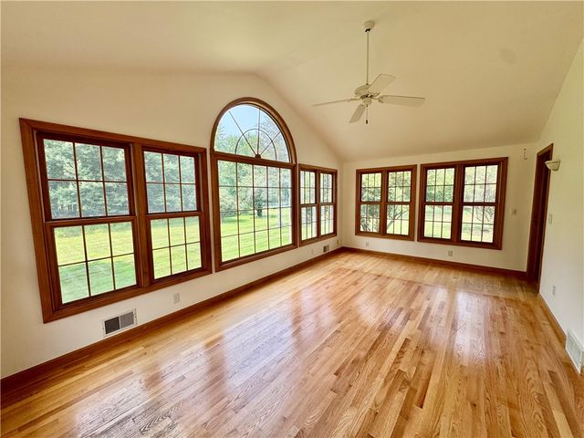 4233 Clover, Mendon, NY 14472