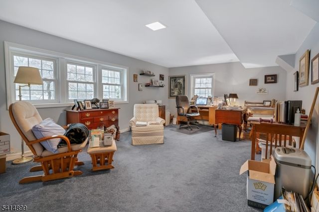 6 Wyndwood Rd, Morris Plains Boro, NJ 07950