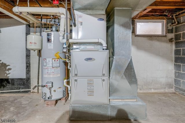 6 Wyndwood Rd, Morris Plains Boro, NJ 07950