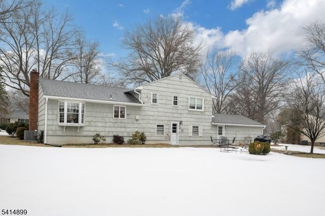 6 Wyndwood Rd, Morris Plains Boro, NJ 07950