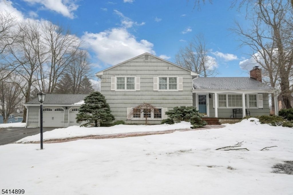 6 Wyndwood Rd, Morris Plains Boro, NJ 07950