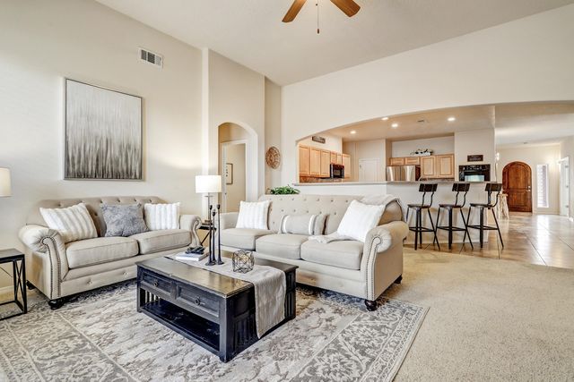 1922 Western Hills Drive SE, Rio Rancho, NM 87124