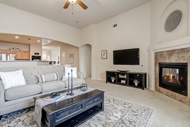 1922 Western Hills Drive SE, Rio Rancho, NM 87124