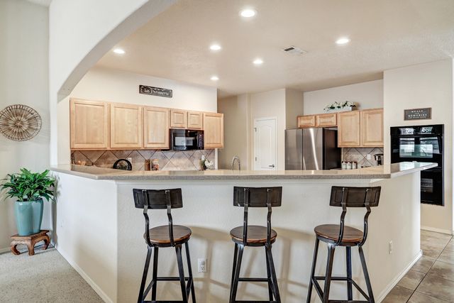 1922 Western Hills Drive SE, Rio Rancho, NM 87124