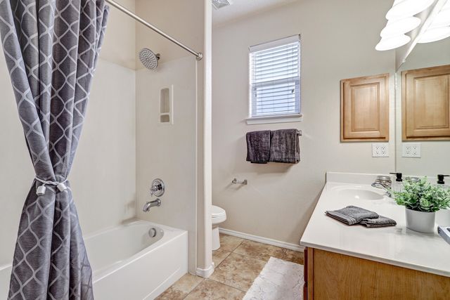 1922 Western Hills Drive SE, Rio Rancho, NM 87124