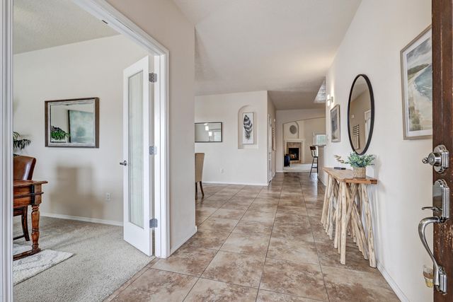 1922 Western Hills Drive SE, Rio Rancho, NM 87124