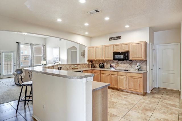 1922 Western Hills Drive SE, Rio Rancho, NM 87124