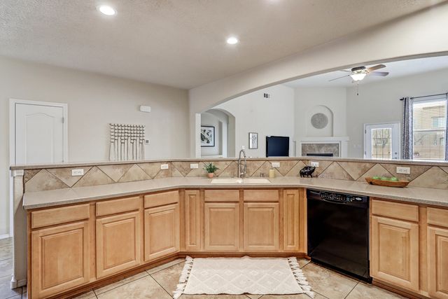 1922 Western Hills Drive SE, Rio Rancho, NM 87124