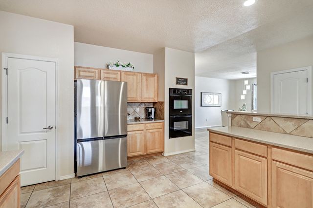 1922 Western Hills Drive SE, Rio Rancho, NM 87124