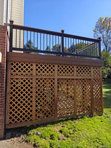 221 Maplewood Drive, Brandon Charter Township, MI 48348