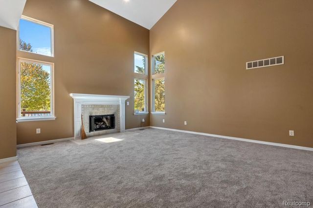 221 Maplewood Drive, Brandon Charter Township, MI 48348