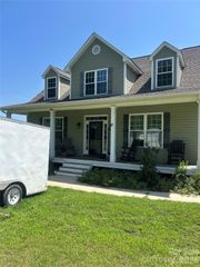 749 Williamsburg Estate Road, Clover, SC 29710