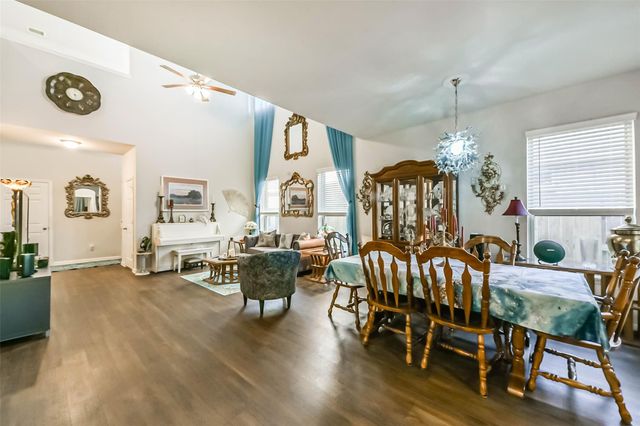 2136 Windy Grove Drive, Texas City, TX 77568