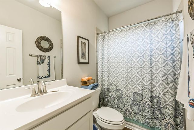 2136 Windy Grove Drive, Texas City, TX 77568