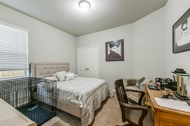 2136 Windy Grove Drive, Texas City, TX 77568