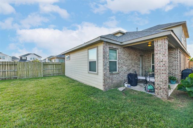 2136 Windy Grove Drive, Texas City, TX 77568