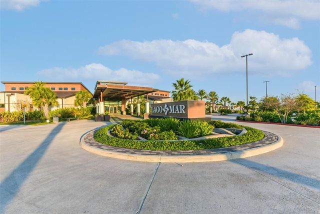 2136 Windy Grove Drive, Texas City, TX 77568