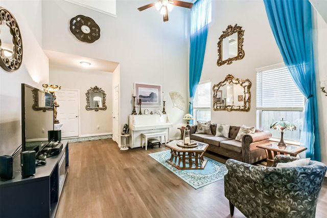 2136 Windy Grove Drive, Texas City, TX 77568