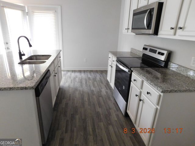 153 Fresh Laurel Lane, Locust Grove, GA 30248