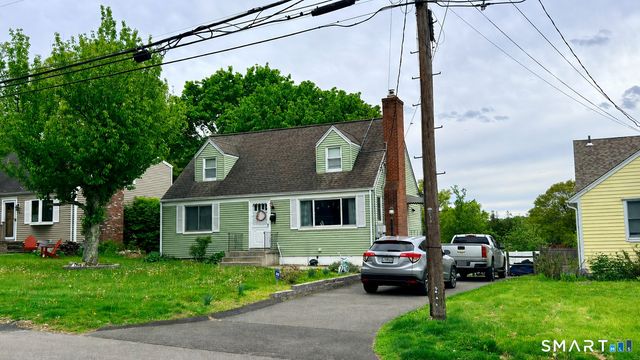 12 Rainbow Road, Norwalk, CT 06851