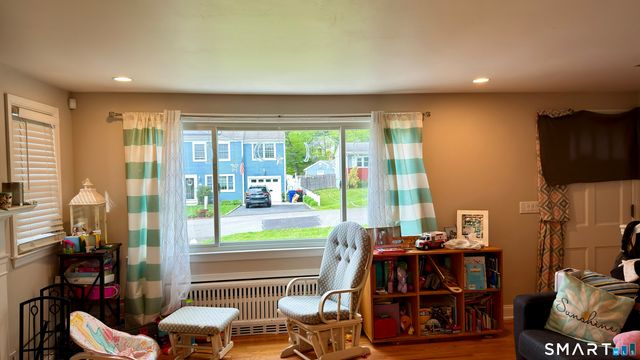 12 Rainbow Road, Norwalk, CT 06851