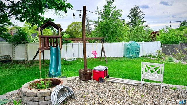 12 Rainbow Road, Norwalk, CT 06851