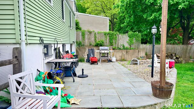 12 Rainbow Road, Norwalk, CT 06851