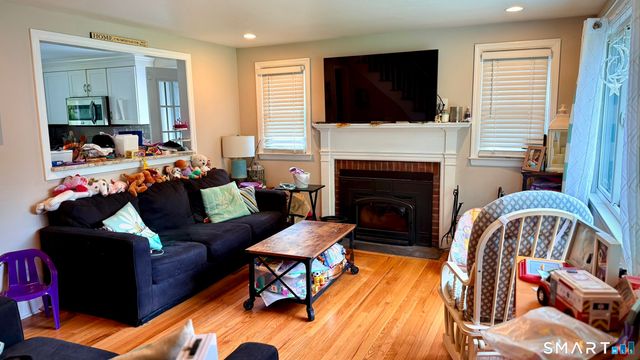12 Rainbow Road, Norwalk, CT 06851