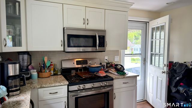 12 Rainbow Road, Norwalk, CT 06851