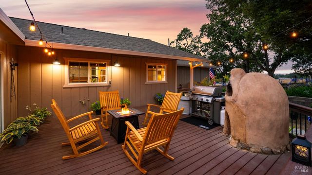 4175 Woodworth Rd, Sebastopol, CA 95472