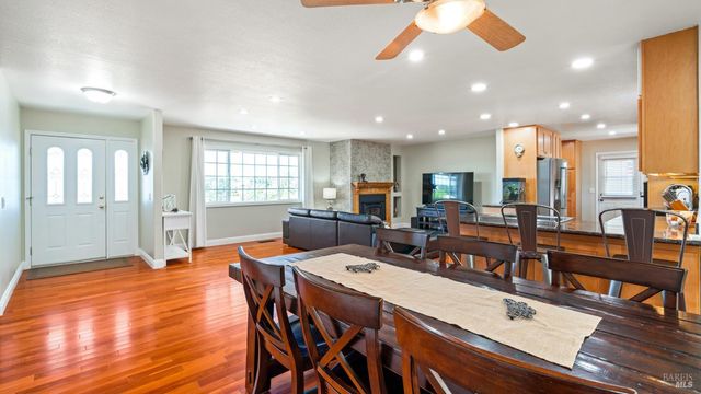 4175 Woodworth Rd, Sebastopol, CA 95472