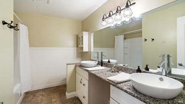 4175 Woodworth Rd, Sebastopol, CA 95472