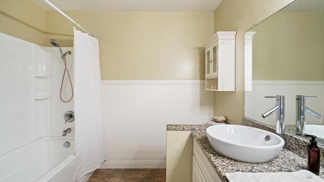 4175 Woodworth Rd, Sebastopol, CA 95472