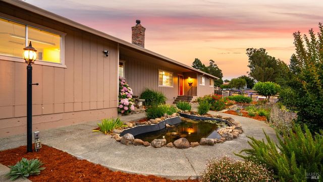 4175 Woodworth Rd, Sebastopol, CA 95472