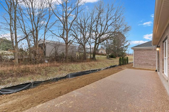 6994 Ironwood Court, Newburgh, IN 47630