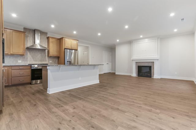 6994 Ironwood Court, Newburgh, IN 47630