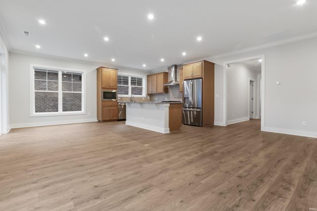 6994 Ironwood Court, Newburgh, IN 47630