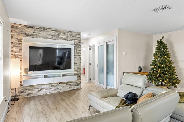 1305 FOUNTAINHEAD DRIVE, Deltona, FL 32725