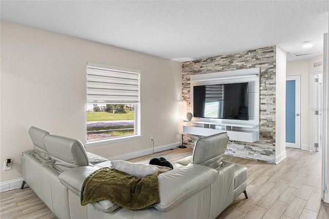 1305 FOUNTAINHEAD DRIVE, Deltona, FL 32725