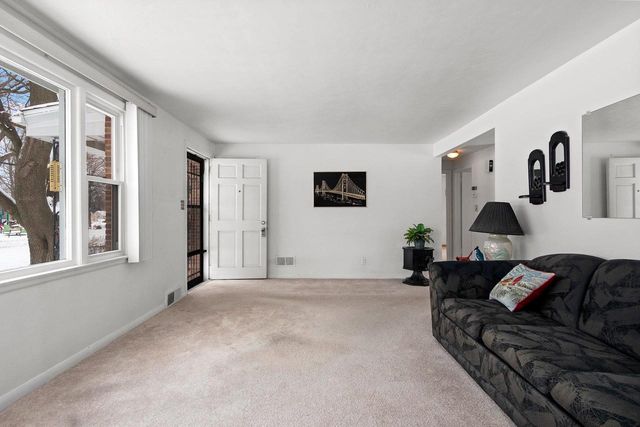 743 JOHN STREET, Green Bay, WI 54302