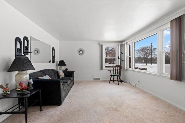 743 JOHN STREET, Green Bay, WI 54302