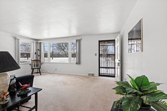 743 JOHN STREET, Green Bay, WI 54302