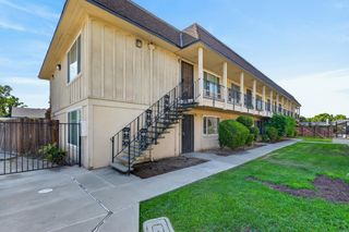 2421 Country Club Blvd #B6, Stockton, CA 95204