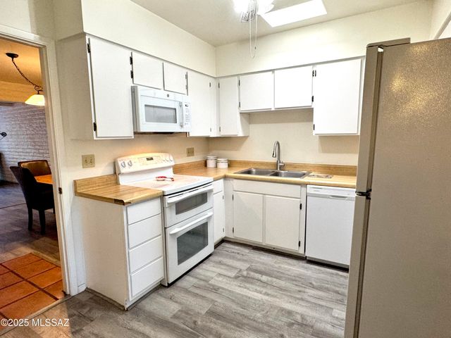 1164 Zircon Corte, Rio Rico, AZ 85648