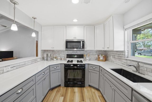 2006 Mimosa DR, Austin, TX 78745