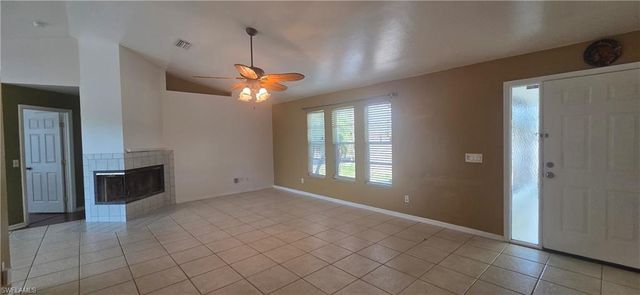 1828 NE 13th PL, Cape Coral, FL 33909