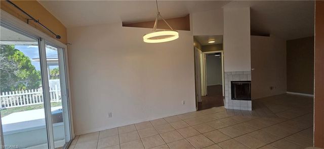 1828 NE 13th PL, Cape Coral, FL 33909