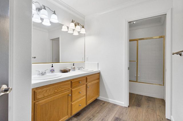 1780 N Bush Avenue, Clovis, CA 93619