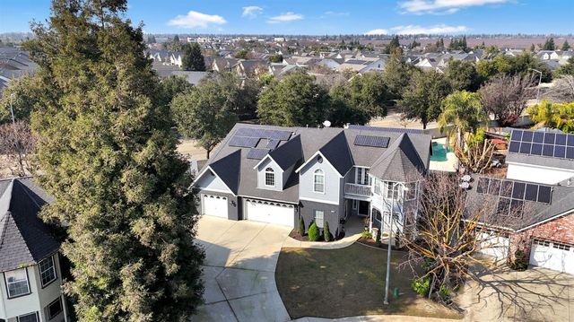 1780 N Bush Avenue, Clovis, CA 93619